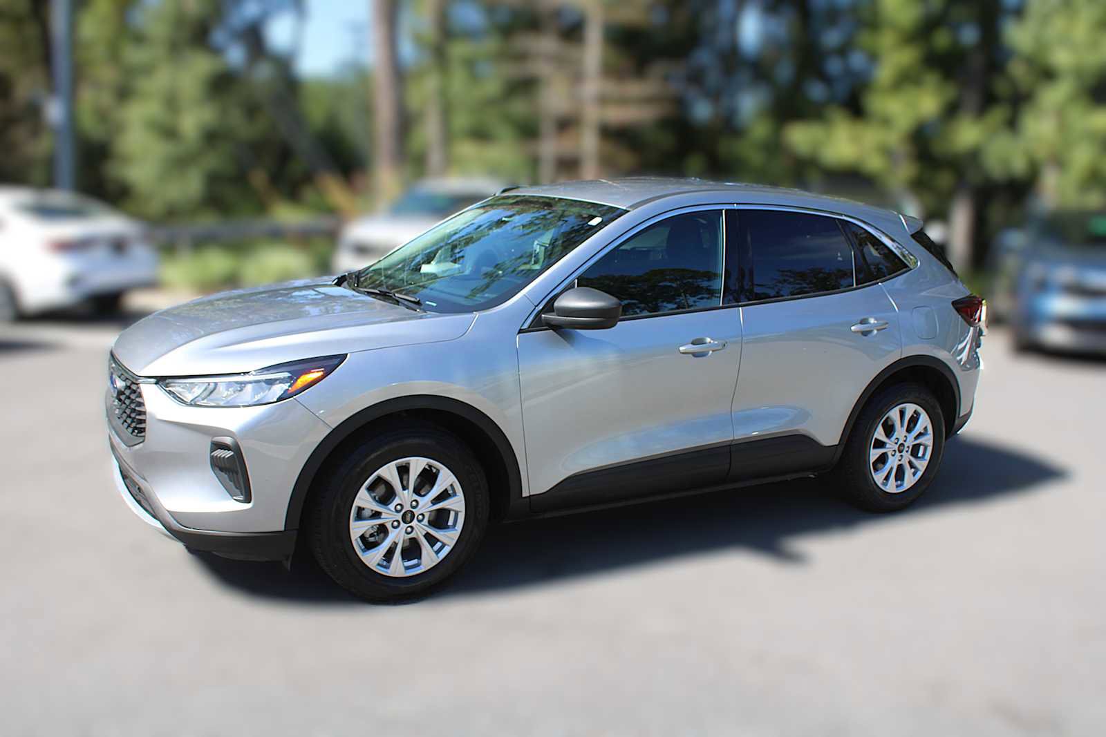 Used 2023 Ford Escape Active w/ Cold Weather Package image 4