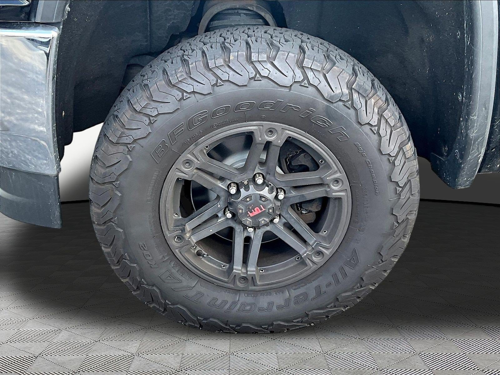 Used 2018 GMC Sierra 1500 SLT AWD/4WD image 31
