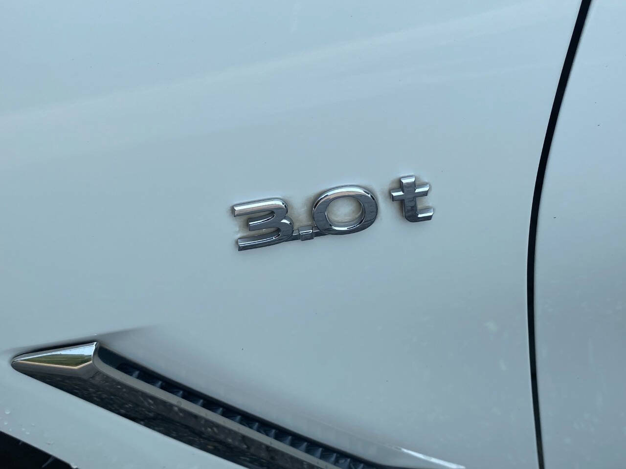 Used 2018 INFINITI Q60 3.0t Luxe w/ Sensory Package 3.0T Luxe RWD image 11