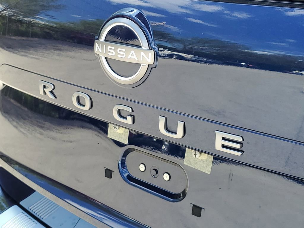 Used 2024 Nissan Rogue SV AWD/4WD image 7