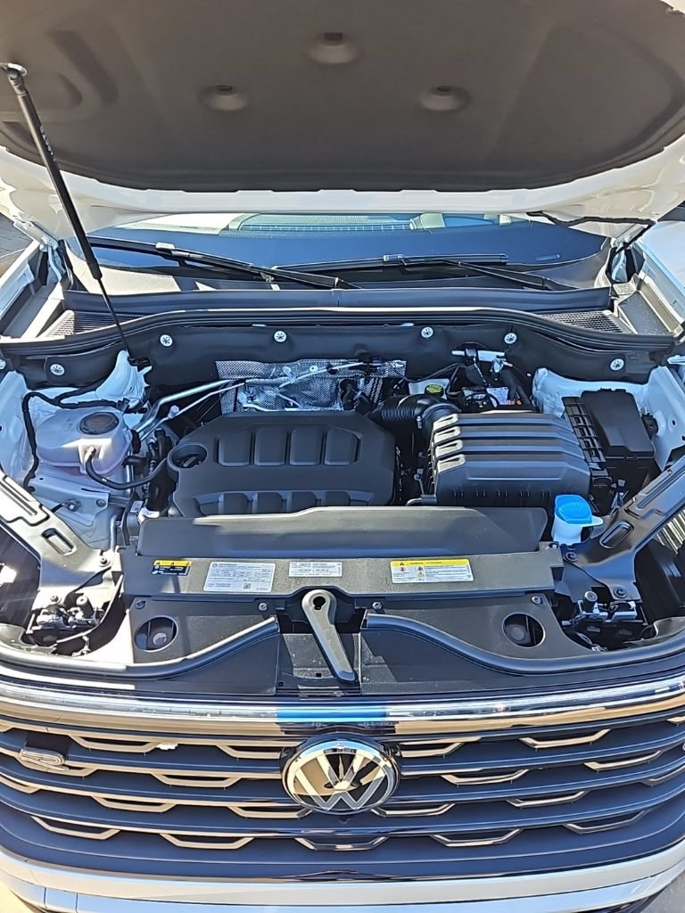 New 2026 Volkswagen Atlas Cross Sport SEL R-Line AWD/4WD image 10