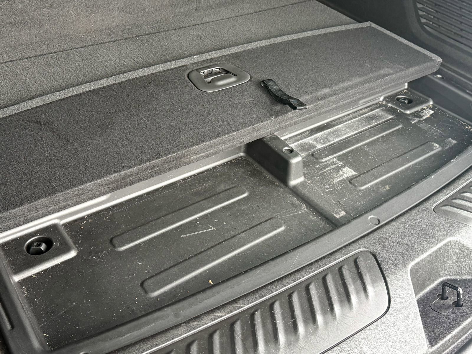 Certified 2022 Chevrolet Suburban LT w/ Luxury Package image 15