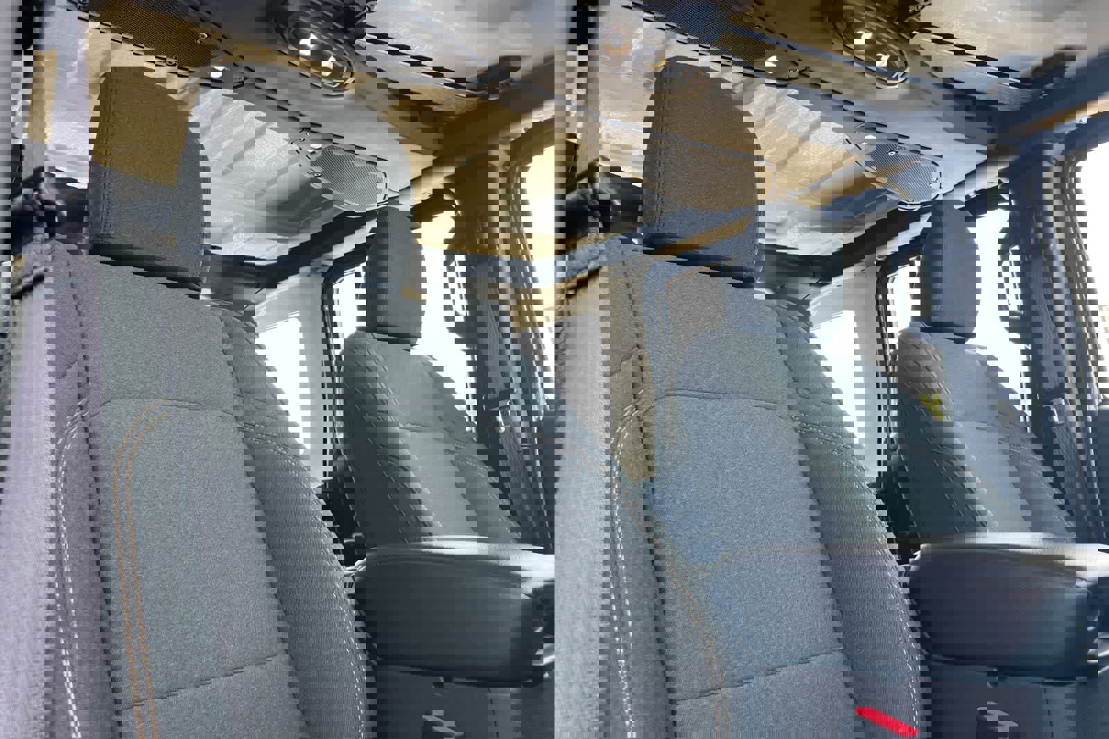 Used 2024 Jeep Wrangler Sport image 19