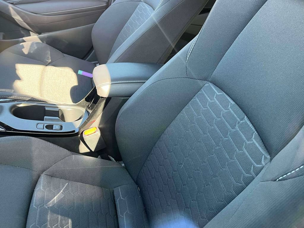 Used 2026 Toyota Corolla SE FWD image 5