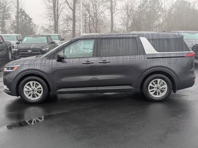 Used 2023 Kia Carnival LX image 7