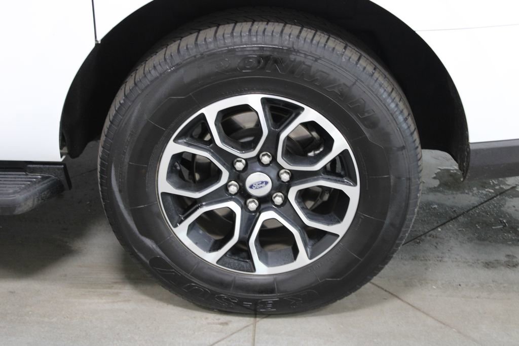 Used 2024 Ford Expedition Max XLT image 19