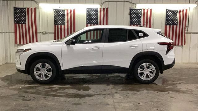 New 2026 Chevrolet Trax LS w/ Driver Confidence Package FWD image 3