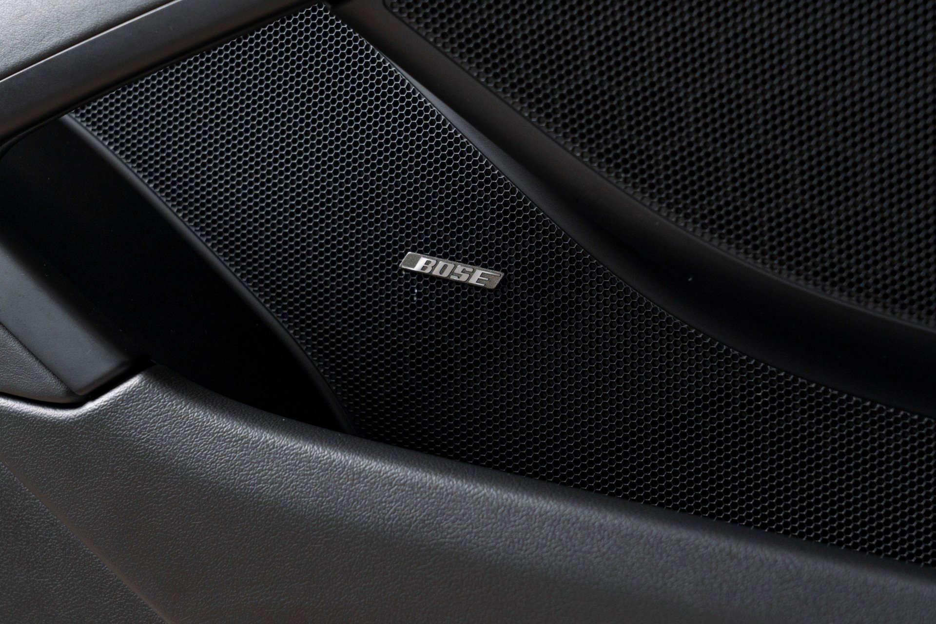 Used 2016 Porsche 911 R image 38