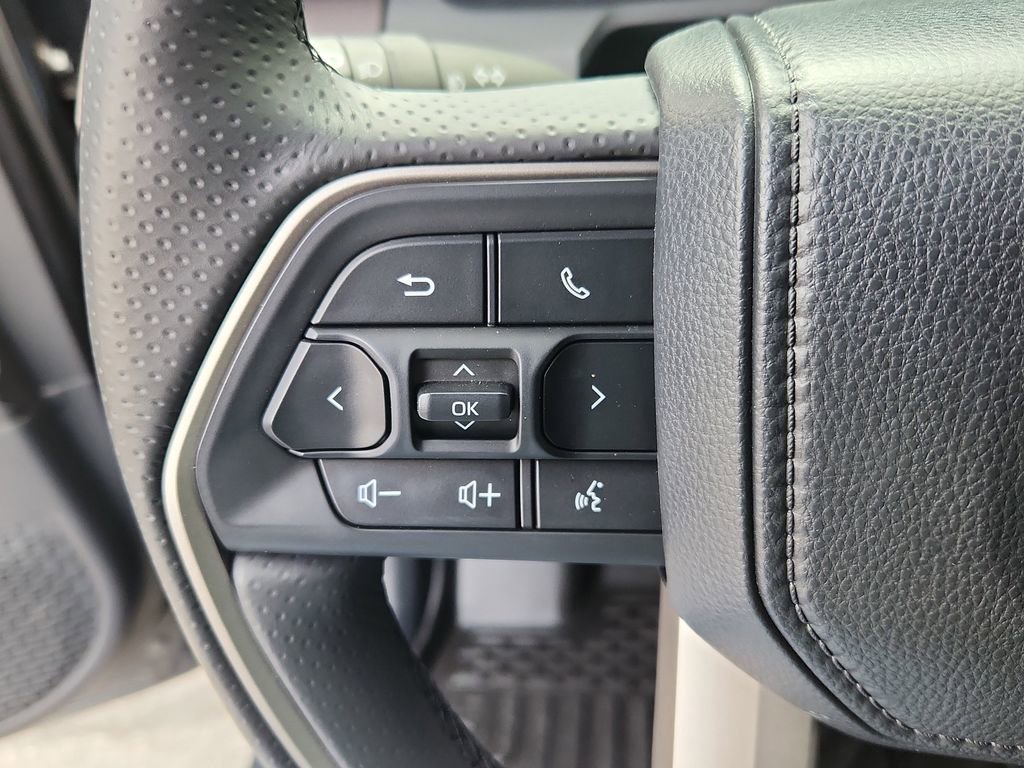 Used 2025 Toyota 4Runner SR5 AWD/4WD image 20