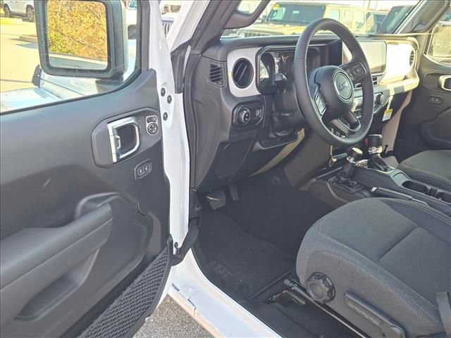 New 2026 Jeep Gladiator Sport image 4