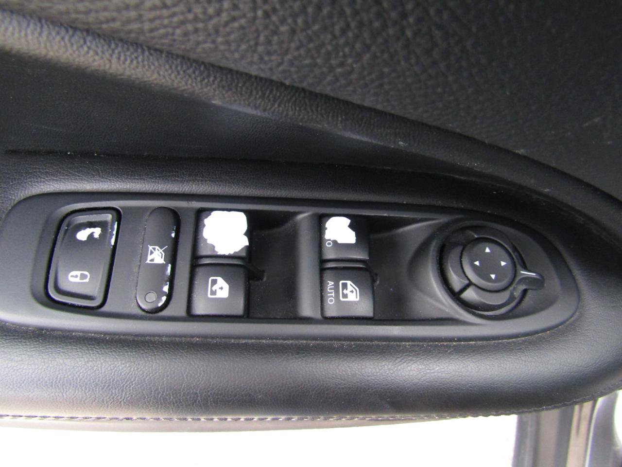 Used 2018 Jeep Compass Altitude w/ Popular Equipment Group image 11