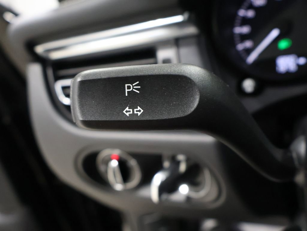 Used 2026 Porsche Macan GTS image 32