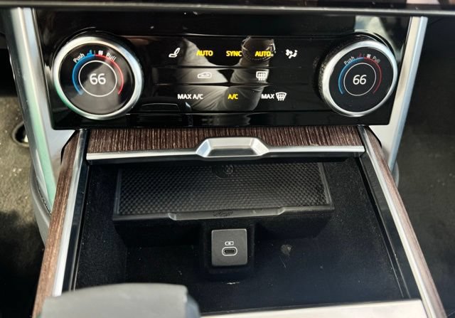 Used 2023 Land Rover Range Rover SE AWD/4WD image 27