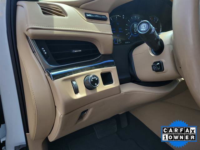 Used 2019 Cadillac Escalade Platinum RWD image 18