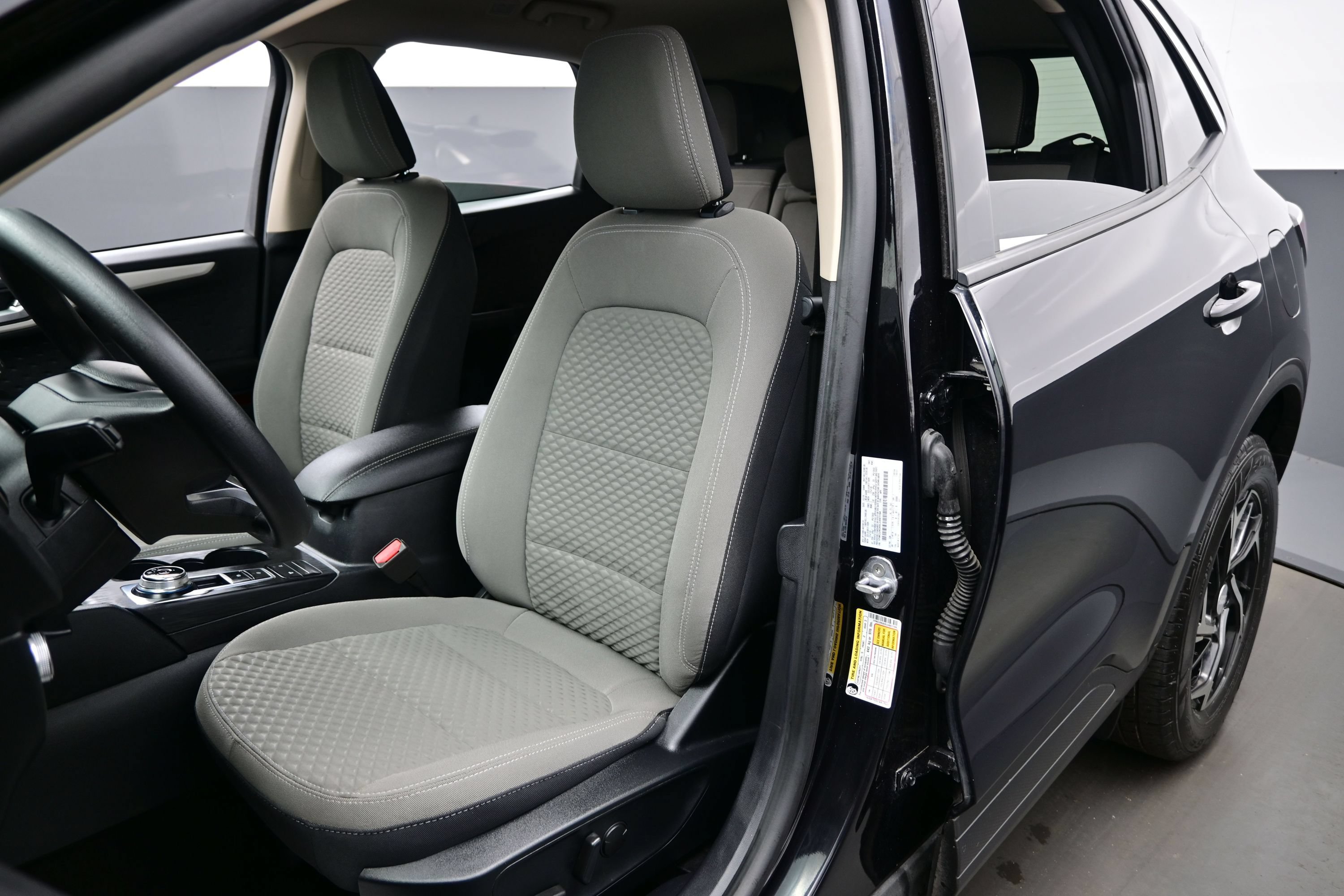 Used 2020 Ford Escape SE AWD/4WD image 12