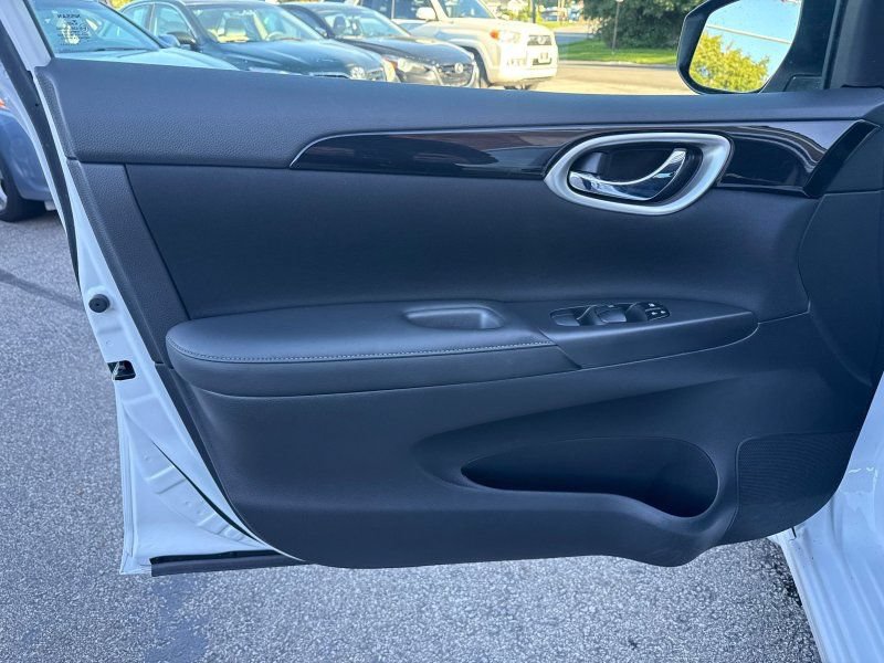 Used 2017 Nissan Sentra SV FWD image 9