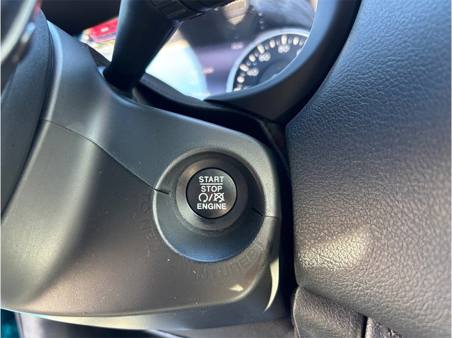 Used 2021 Jeep Renegade Latitude FWD image 26