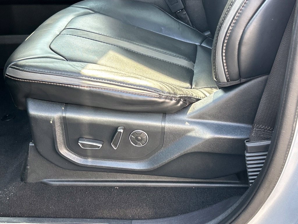 Used 2019 Ford F450 Platinum w/ Platinum Ultimate Package AWD/4WD image 17