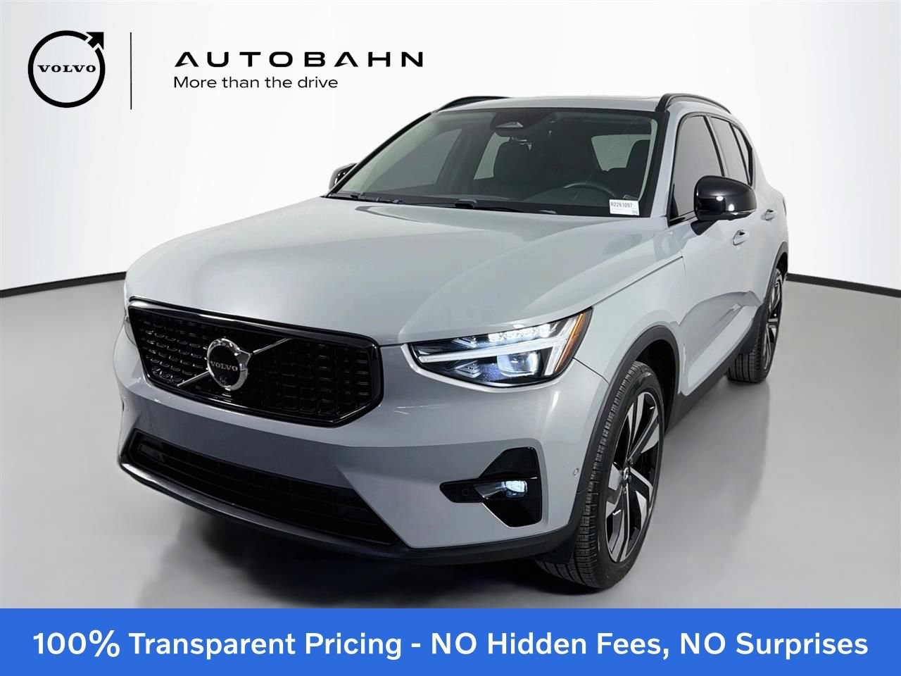 Certified 2024 Volvo XC40 B5 Plus AWD/4WD video 1