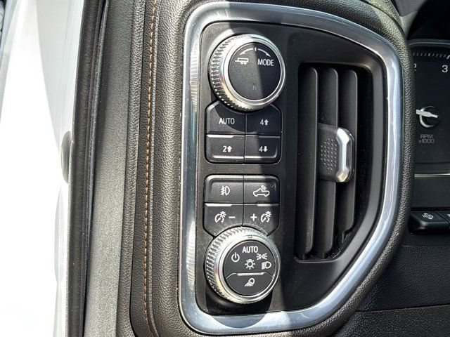 Used 2022 GMC Sierra 2500 AT4 w/ AT4 Premium Plus Package AWD/4WD image 29
