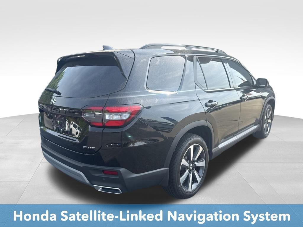 Used 2025 Honda Pilot Elite image 9