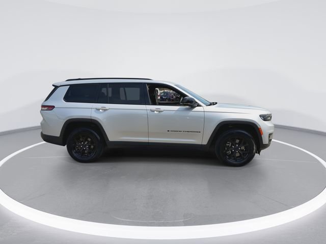 Used 2024 Jeep Grand Cherokee L Laredo image 9