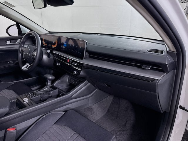 New 2025 Kia K5 LXS FWD image 26