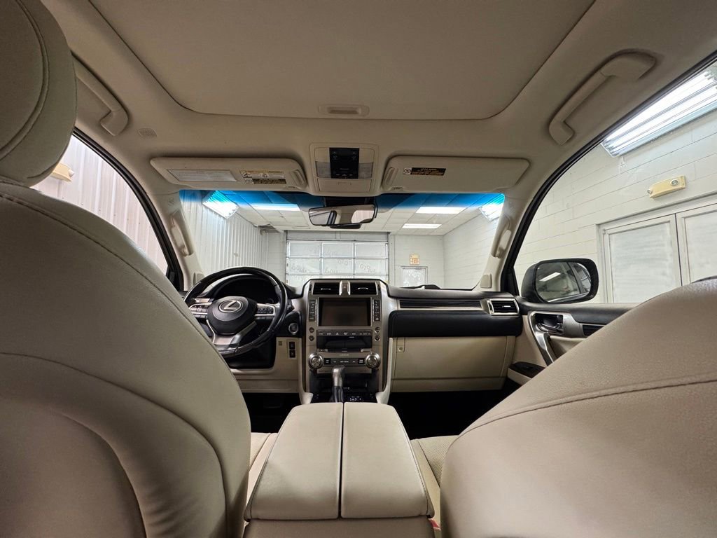 Used 2020 Lexus GX 460 Premium w/ Premium Package AWD/4WD image 20