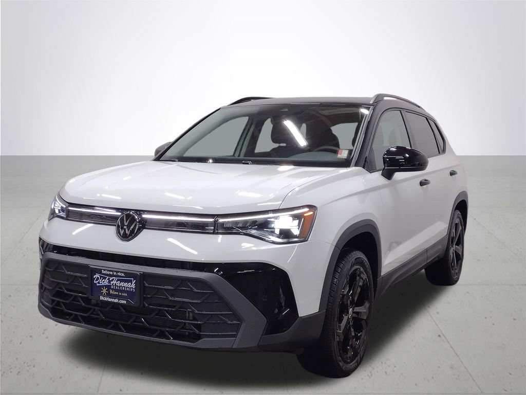 Certified 2025 Volkswagen Taos SE image 2