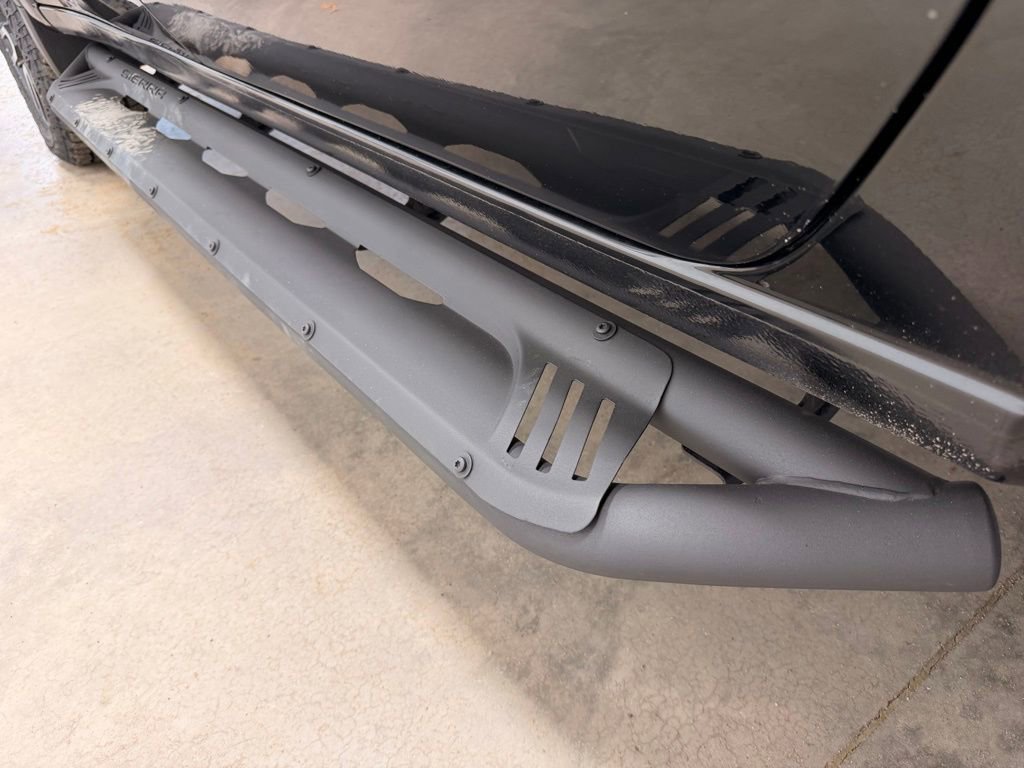 Used 2021 GMC Sierra 1500 AT4 w/ AT4 Premium Package AWD/4WD image 18