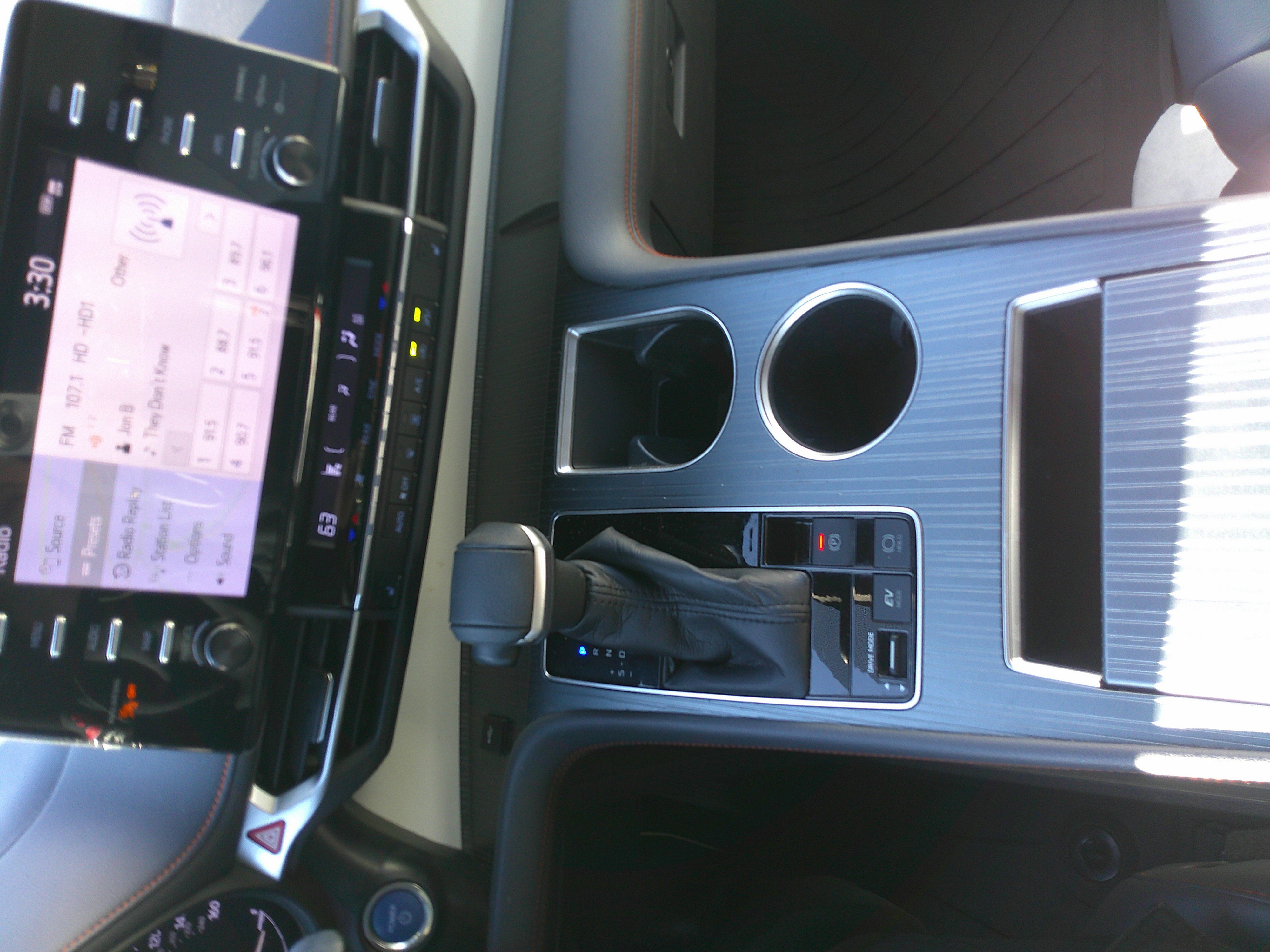 Used 2021 Toyota Sienna XSE image 27