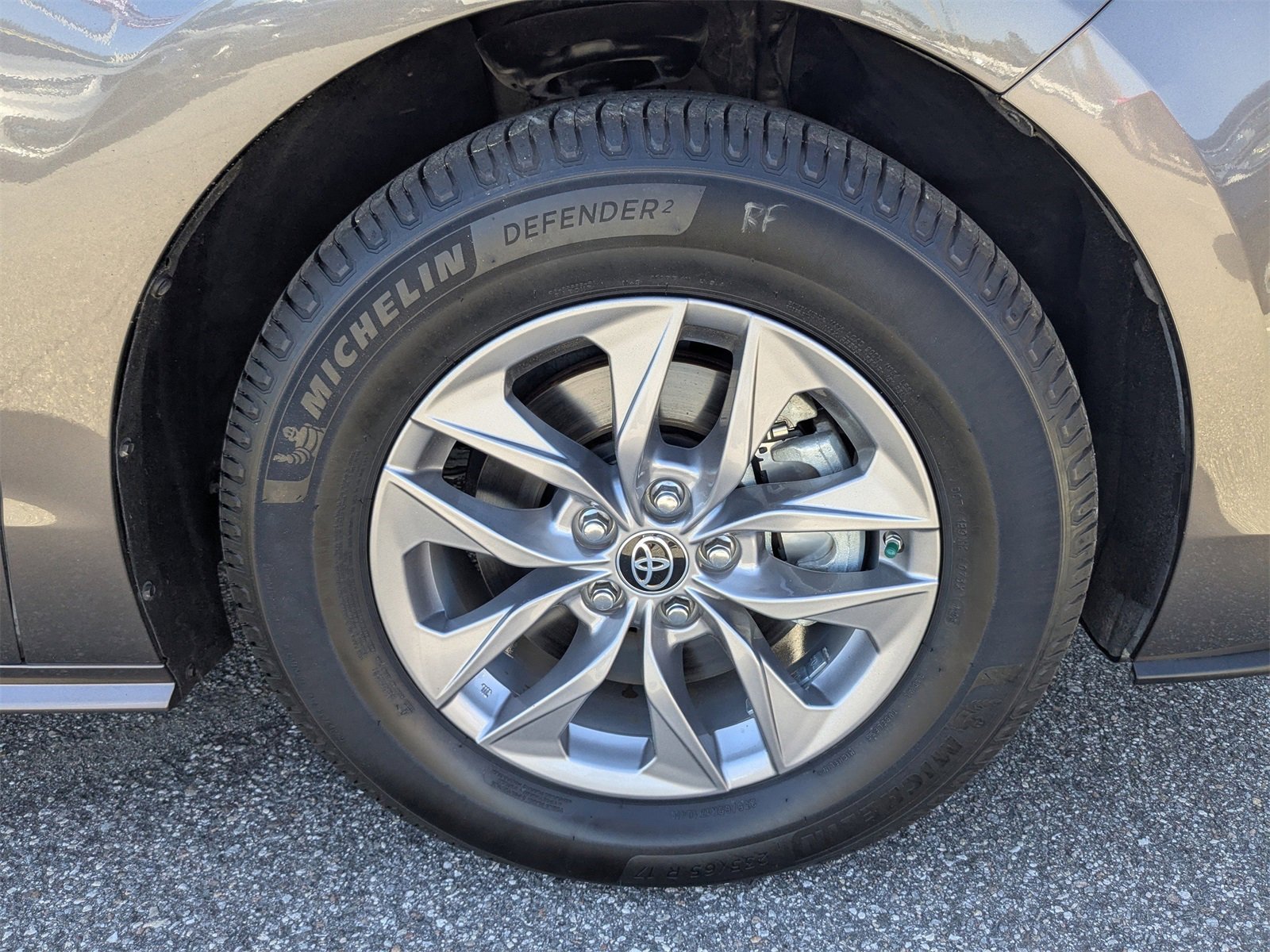 Used 2022 Toyota Sienna XLE image 11