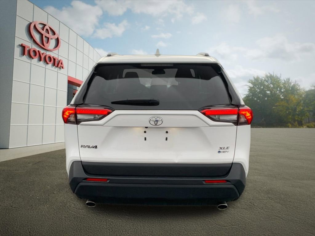 Used 2025 Toyota RAV4 XLE image 4