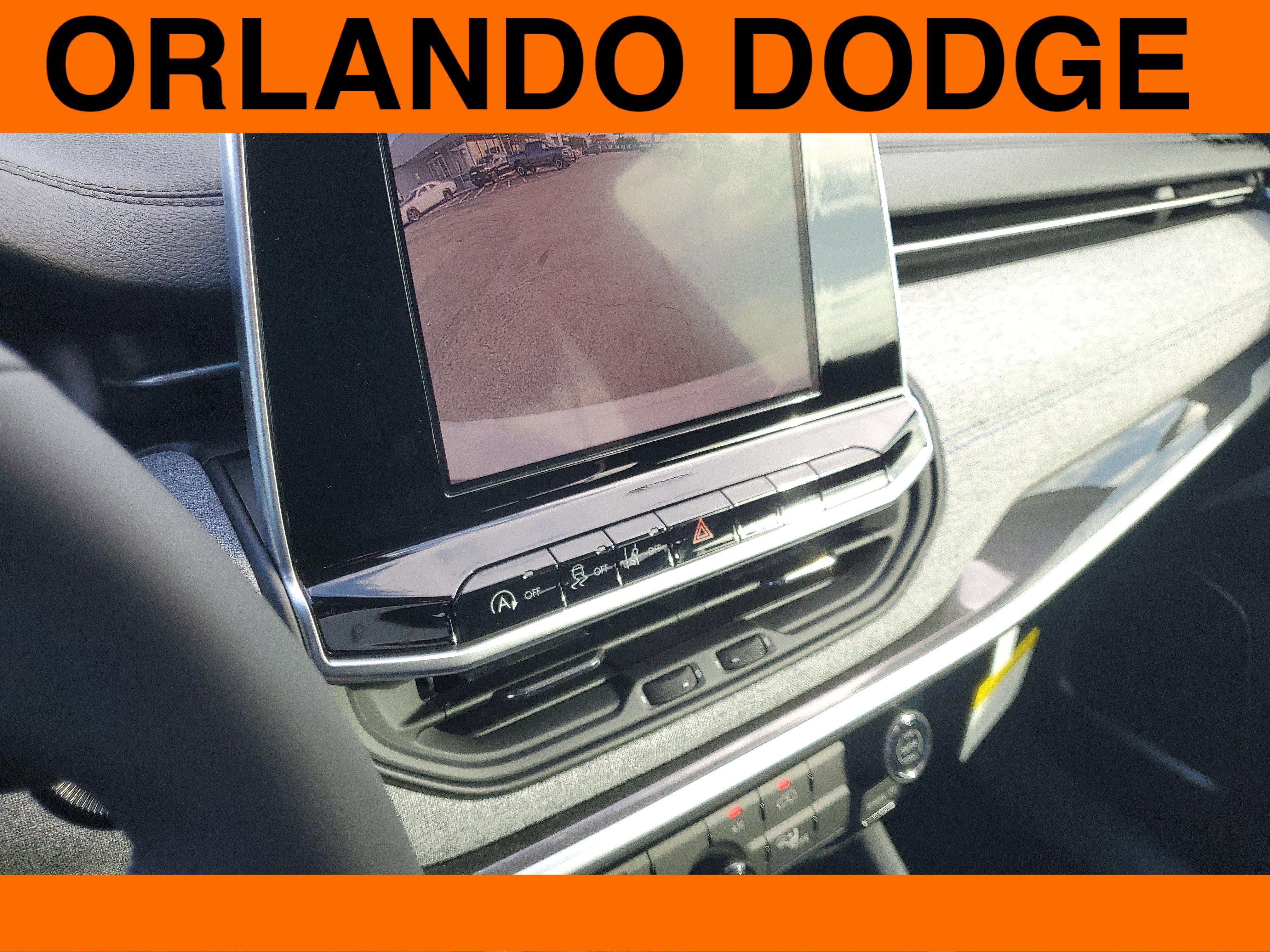 New 2026 Jeep Compass Latitude image 18