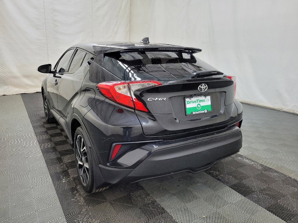 Used 2019 Toyota C-HR XLE image 5