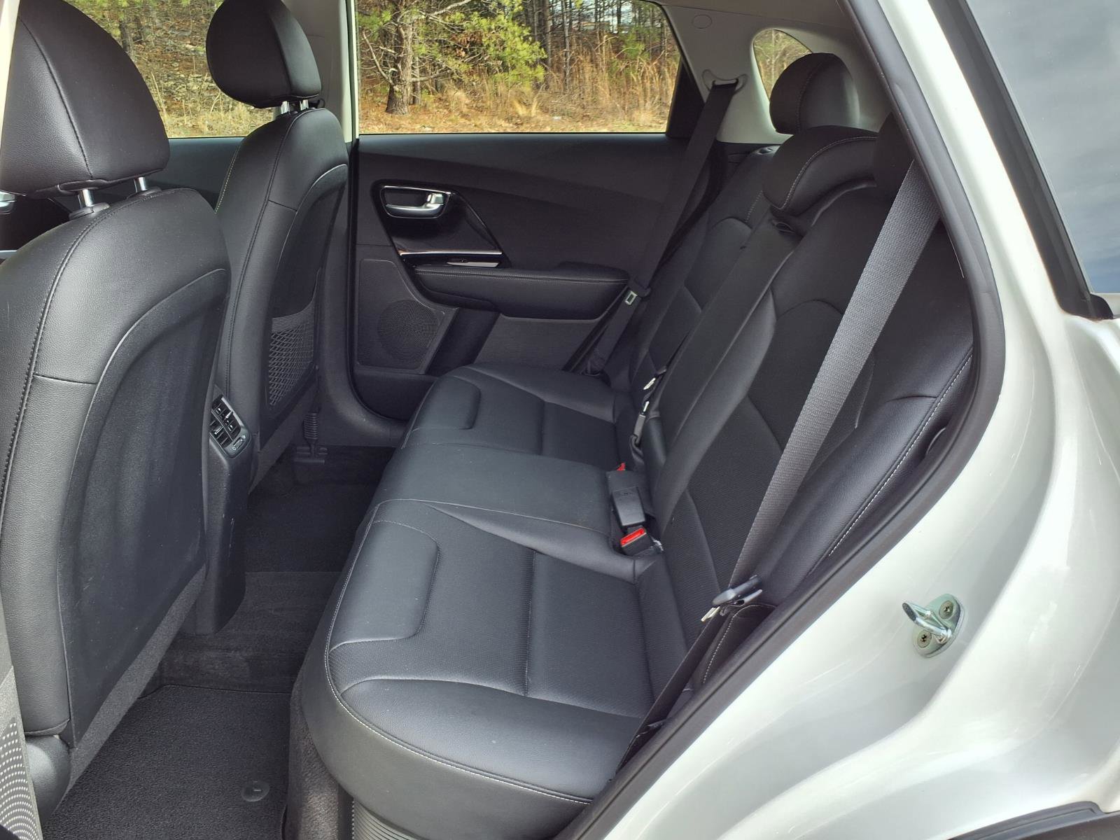 Used 2020 Kia Niro EX Premium image 10