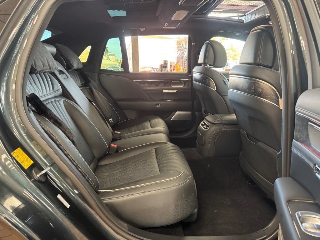Used 2024 Genesis G90 3.5T AWD/4WD image 21