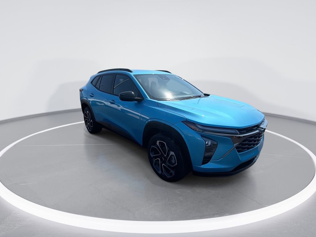 New 2026 Chevrolet Trax RS w/ Driver Confidence Package image 2