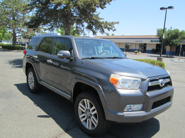 Used 2011 Toyota 4Runner Limited AWD/4WD image 3