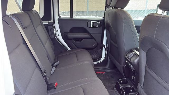 Used 2019 Jeep Wrangler Unlimited Sahara image 25