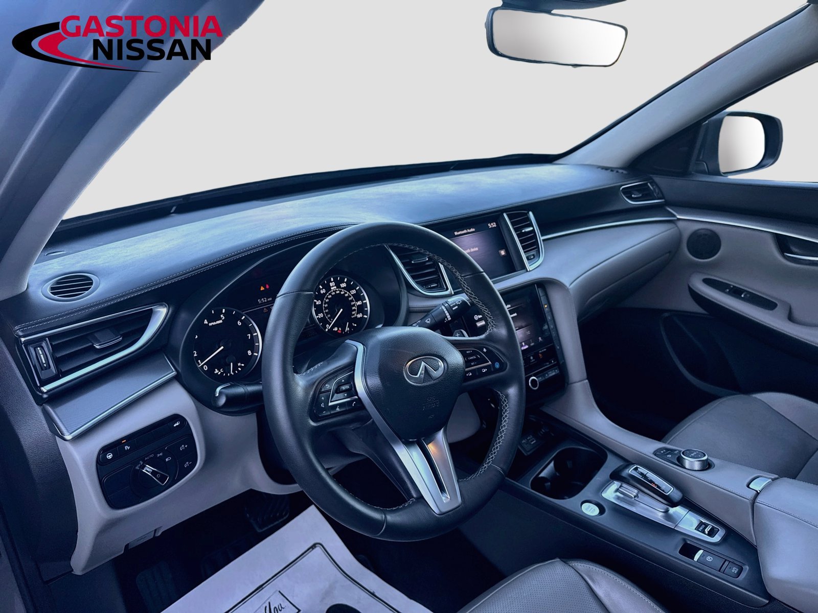 Used 2023 INFINITI QX50 Luxe FWD image 11