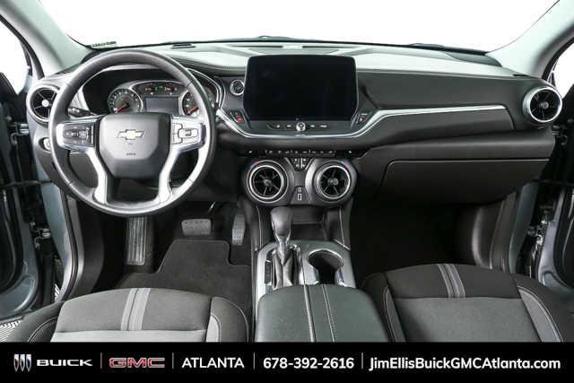 Used 2025 Chevrolet Blazer LT FWD image 17