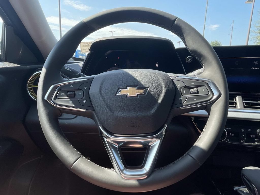 New 2026 Chevrolet Trax LT w/ LT Convenience Package FWD image 23