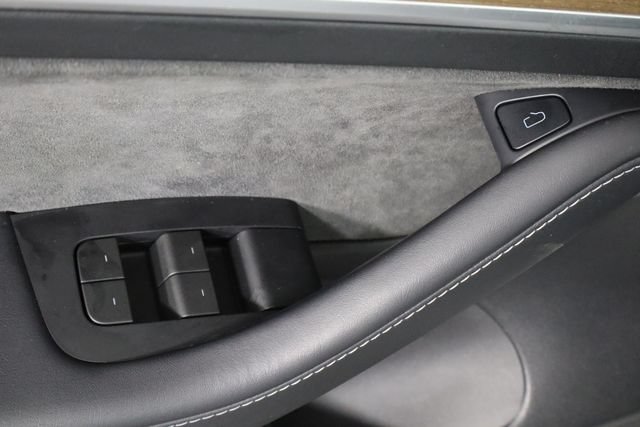 Used 2023 Tesla Model 3 Standard Range RWD image 18