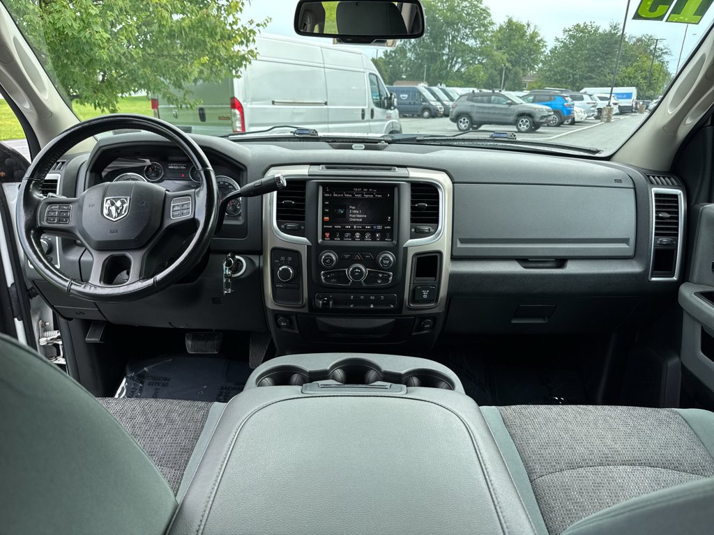 Used 2015 RAM 3500 Big Horn AWD/4WD image 3