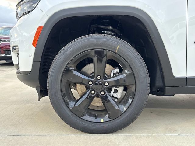 New 2025 Jeep Grand Cherokee L Limited w/ Luxury Tech Group II RWD image 4