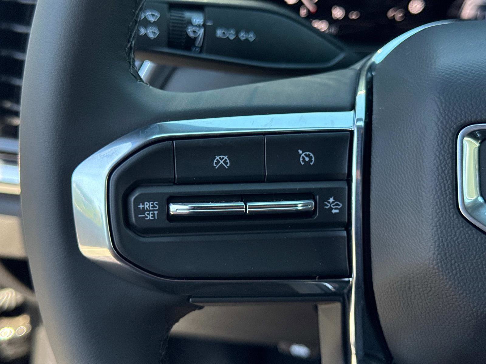 New 2025 GMC Canyon Elevation w/ Convenience Package image 11