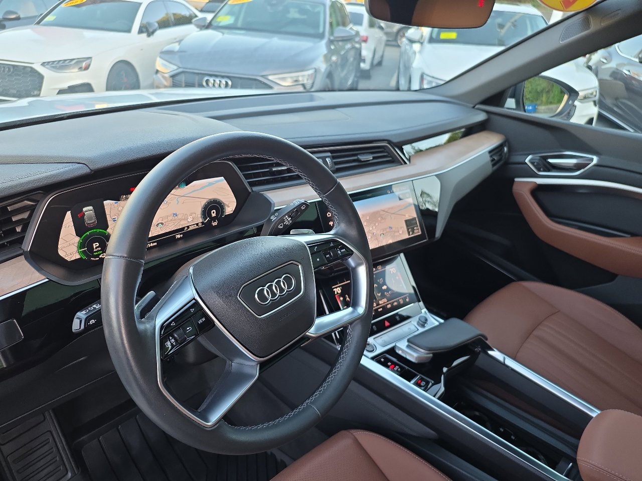 Used 2024 Audi Q8 e-tron Premium Plus w/ Premium Plus Package image 38