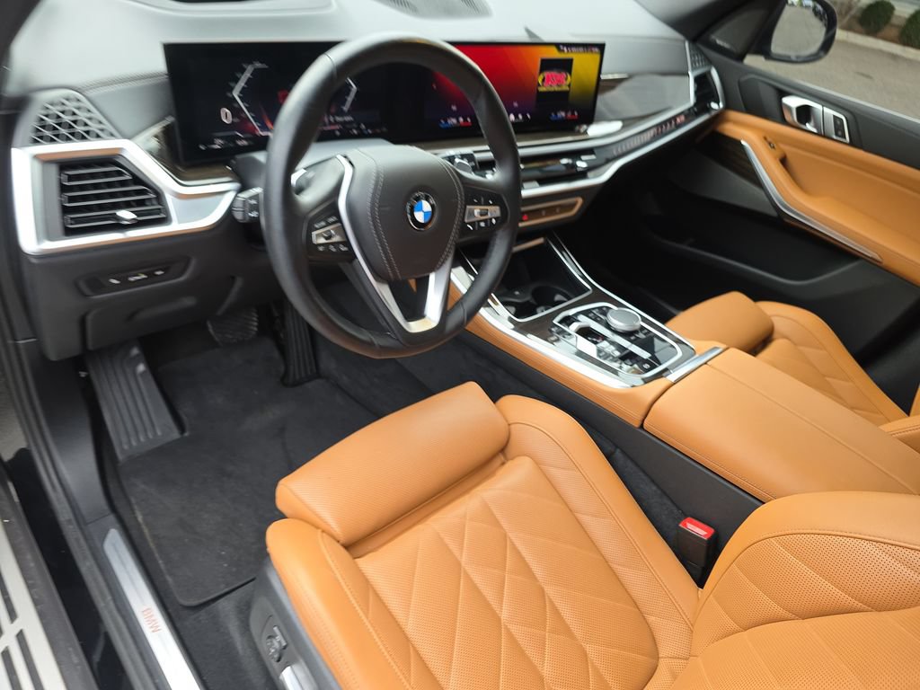Used 2024 BMW X5 xDrive40i w/ Premium Package AWD/4WD image 9