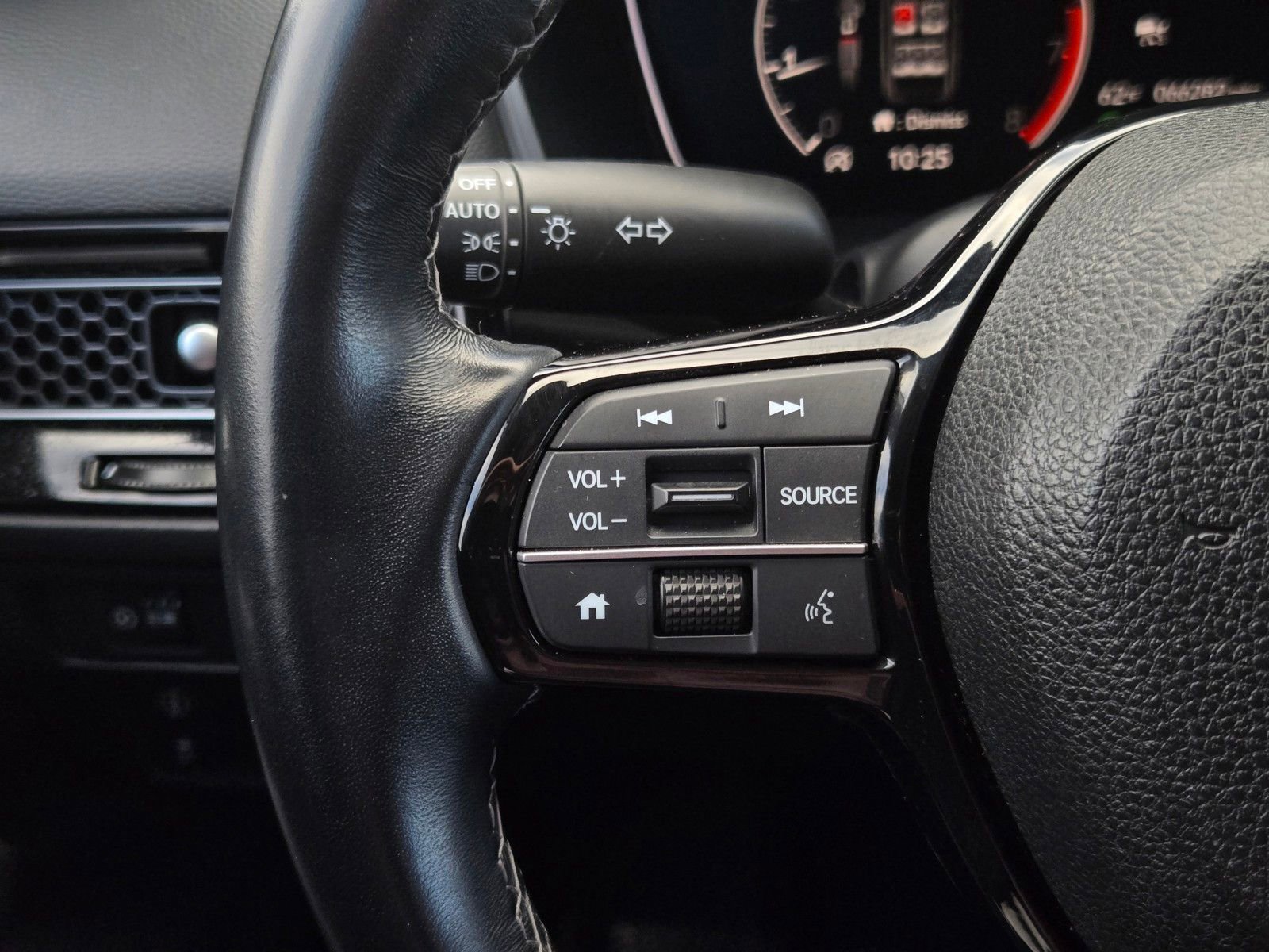 Used 2022 Honda Civic EX image 22